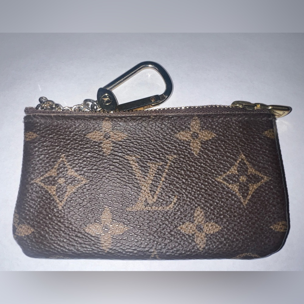 Louis Vuitton Key Pouch - Picture 10 of 10